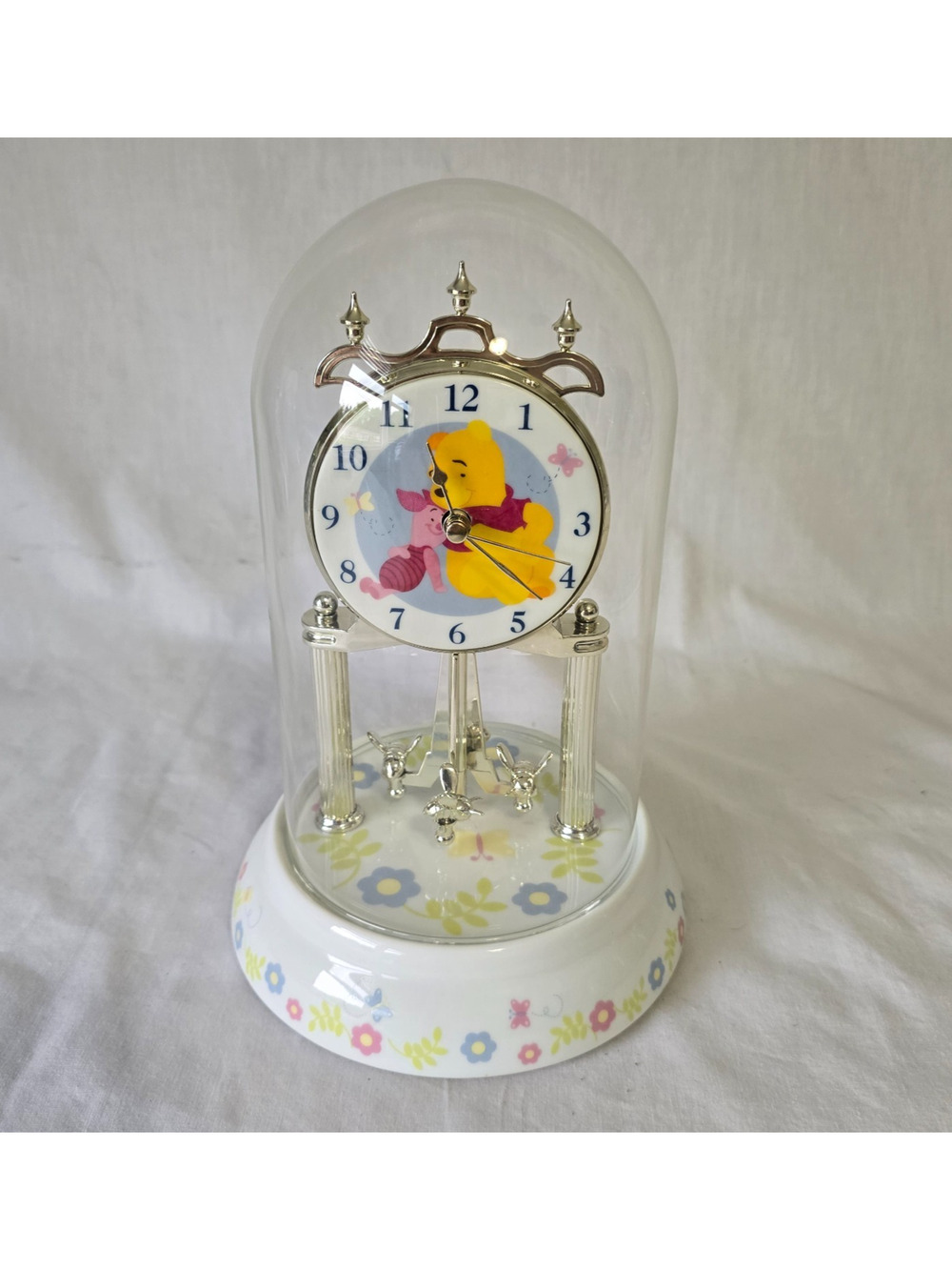Disney Winnie the Pooh Piglet Anniversary Clock Porcelain Base Bee Floral Works